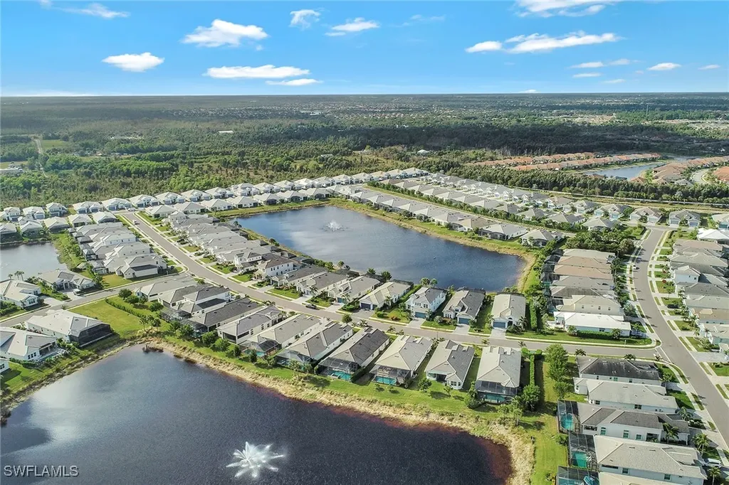 9055 Montserrat Drive Naples FL 34114
