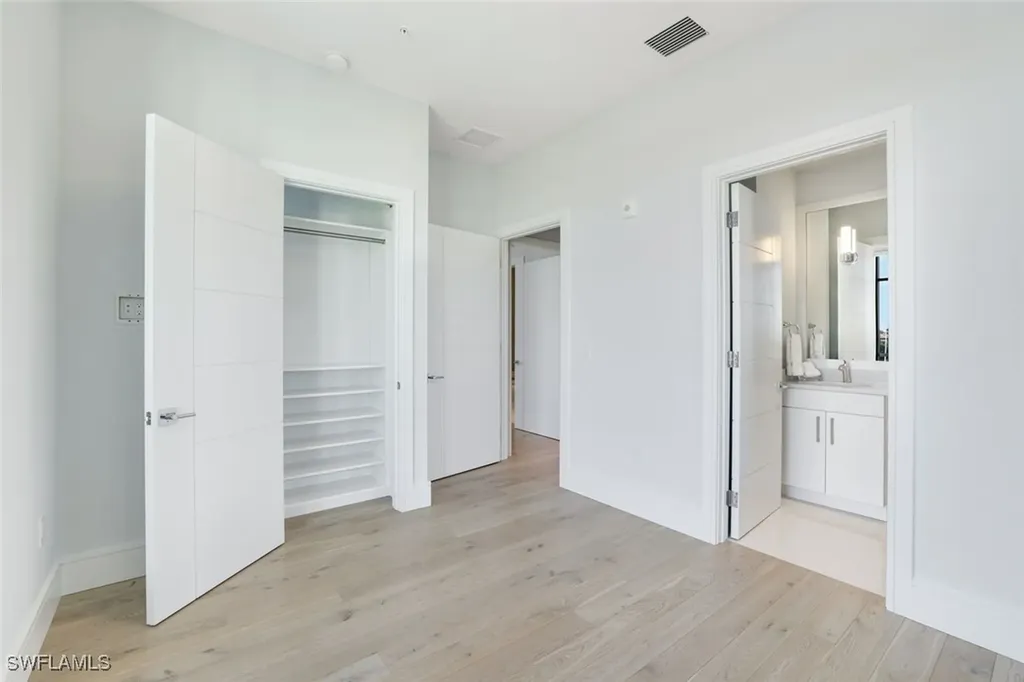 101 8th Street S Naples FL 34102