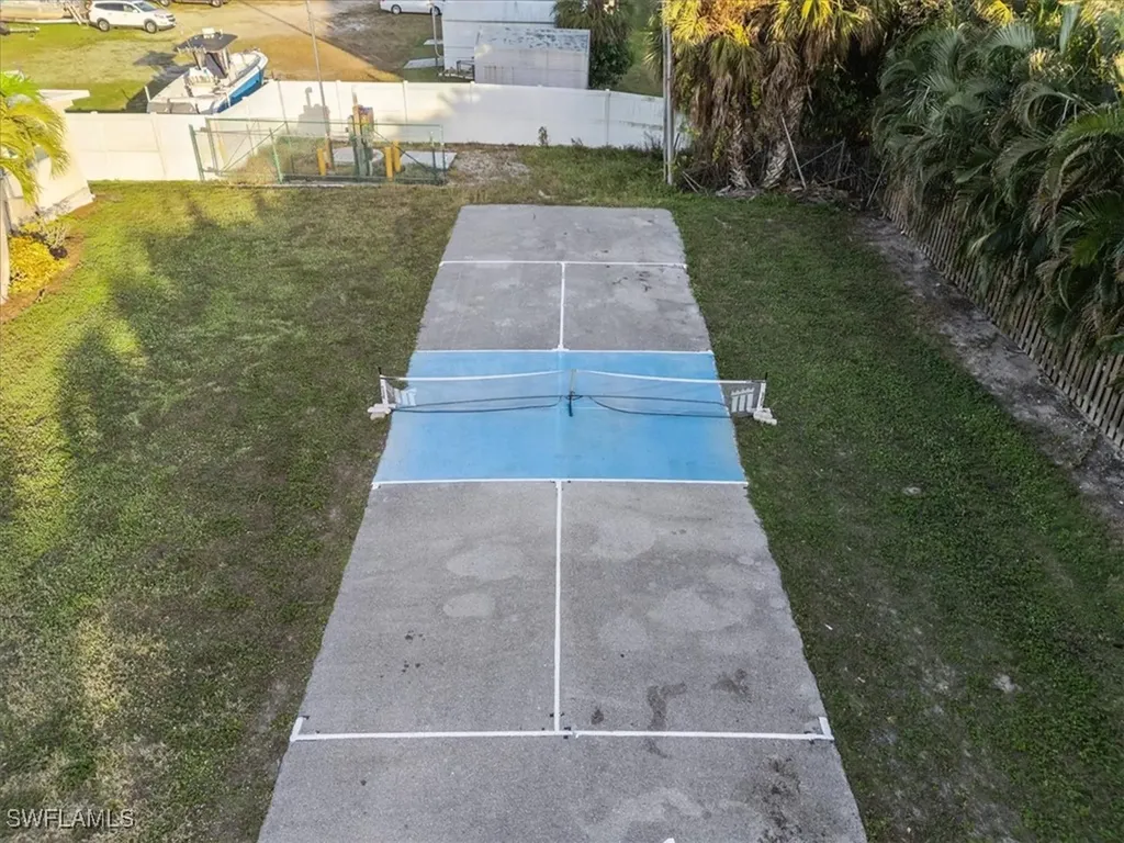 455 Cape Florida Way Naples FL 34104