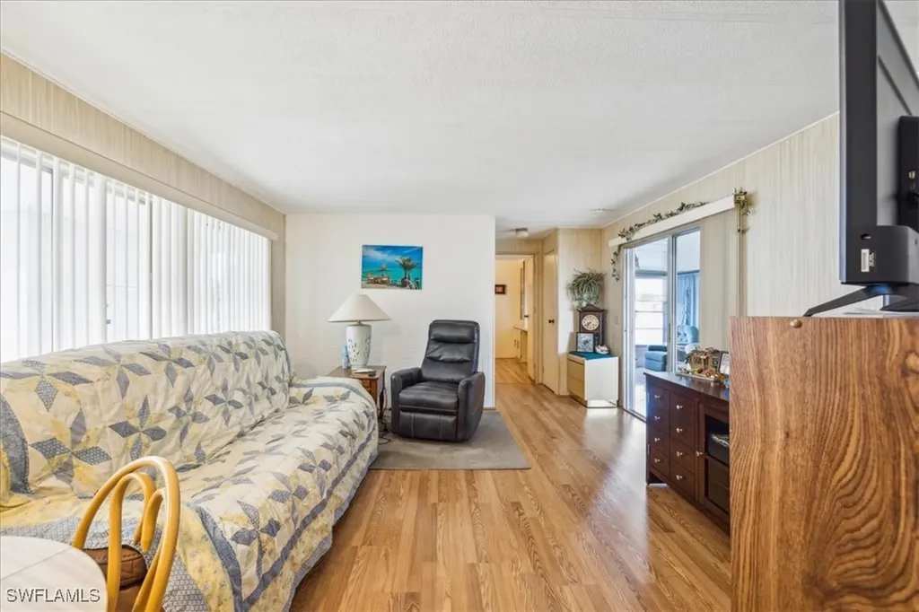 455 Cape Florida Way Naples FL 34104