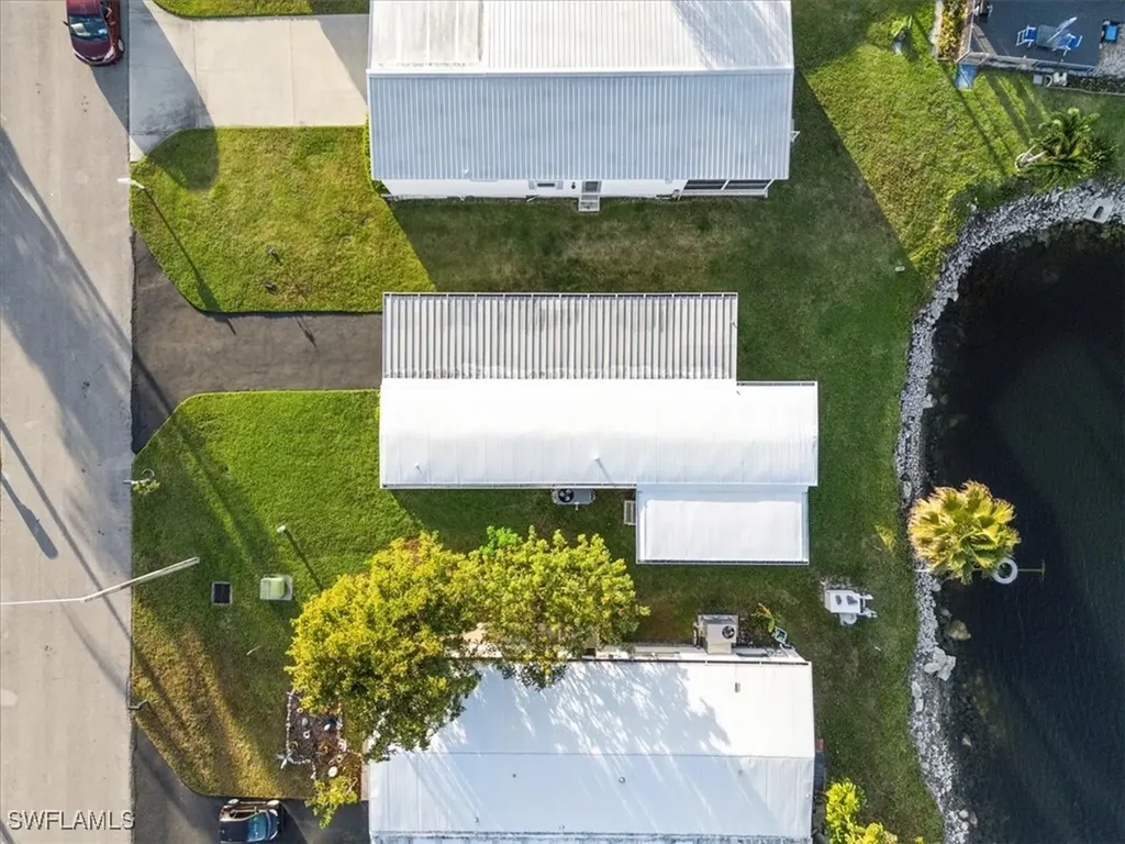 455 Cape Florida Way Naples FL 34104