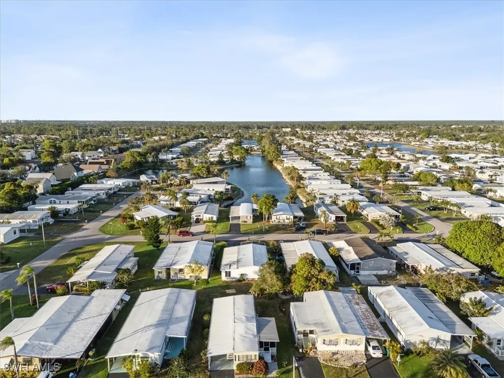 455 Cape Florida Way Naples FL 34104