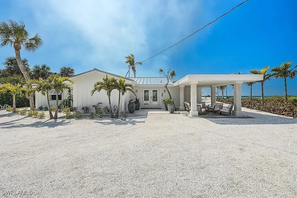 2740 N Beach Road Englewood FL 34223