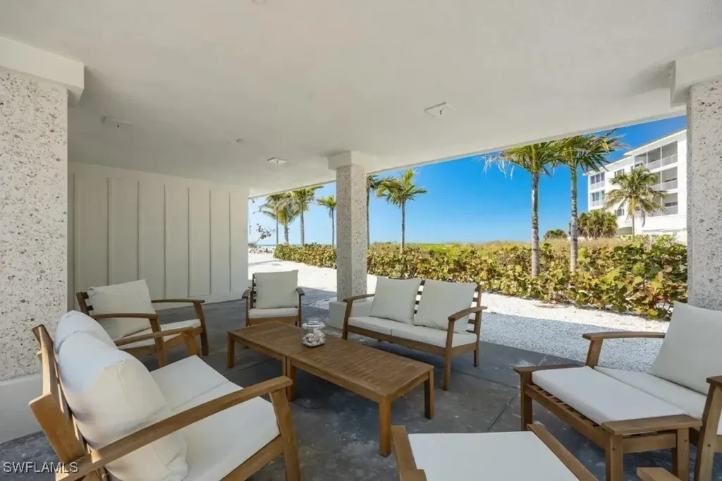 2740 N Beach Road Englewood FL 34223