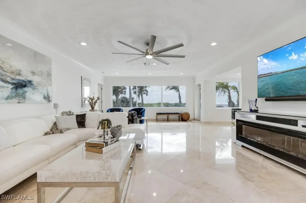 2740 N Beach Road Englewood FL 34223