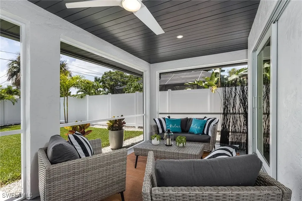 762 103rd Avenue N Naples FL 34108