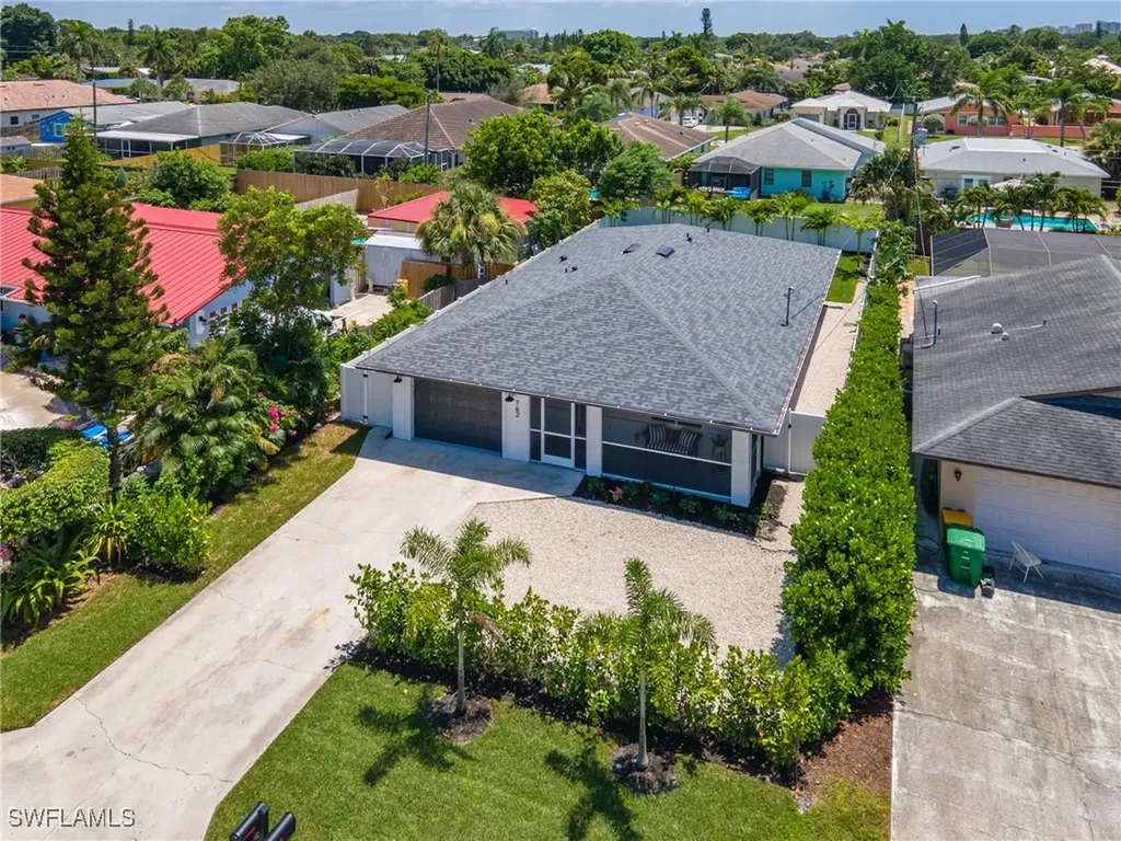 762 103rd Avenue N Naples FL 34108