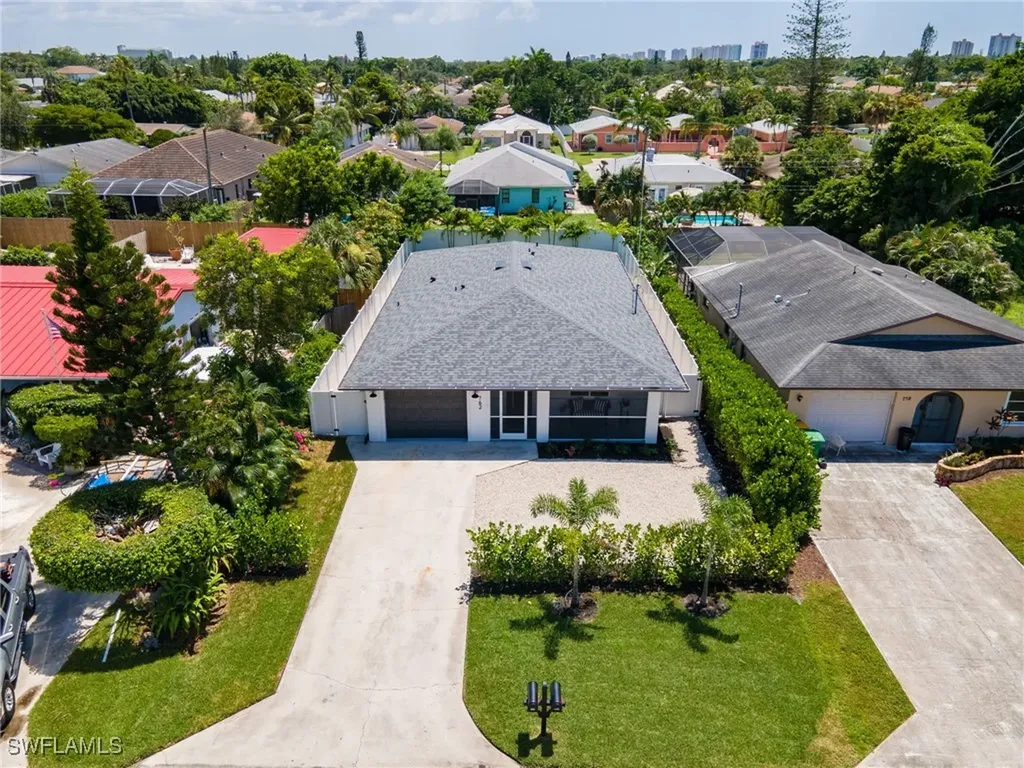 762 103rd Avenue N Naples FL 34108
