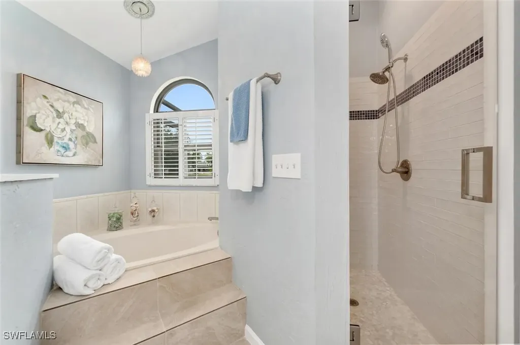 5220 Malvern Court Naples FL 34112