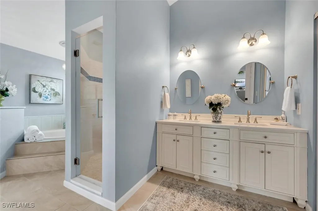5220 Malvern Court Naples FL 34112