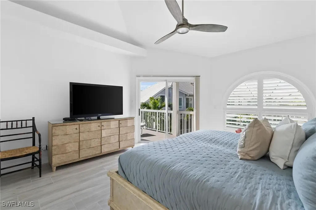 160 Barefoot Circle Bonita Springs FL 34134