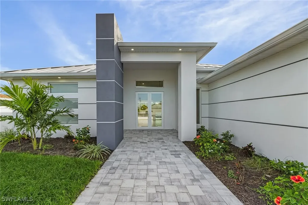 1430 SE 23rd Street Cape Coral FL 33990