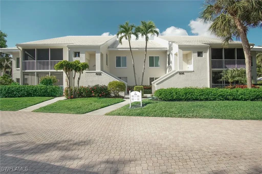 788 Willowbrook Drive Naples FL 34108