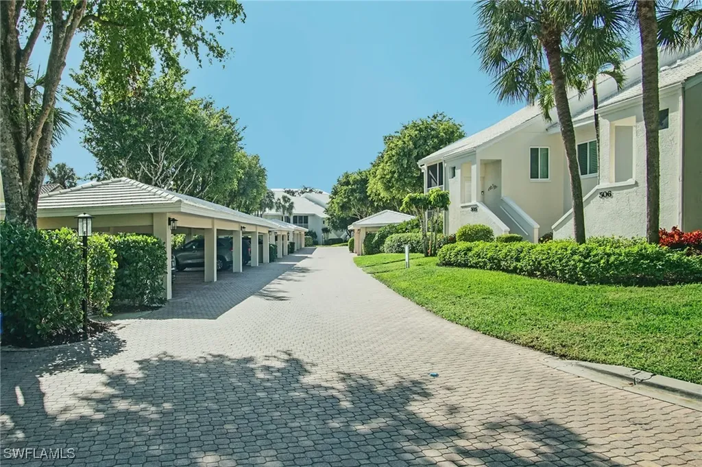 788 Willowbrook Drive Naples FL 34108