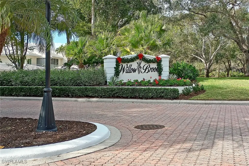 788 Willowbrook Drive Naples FL 34108