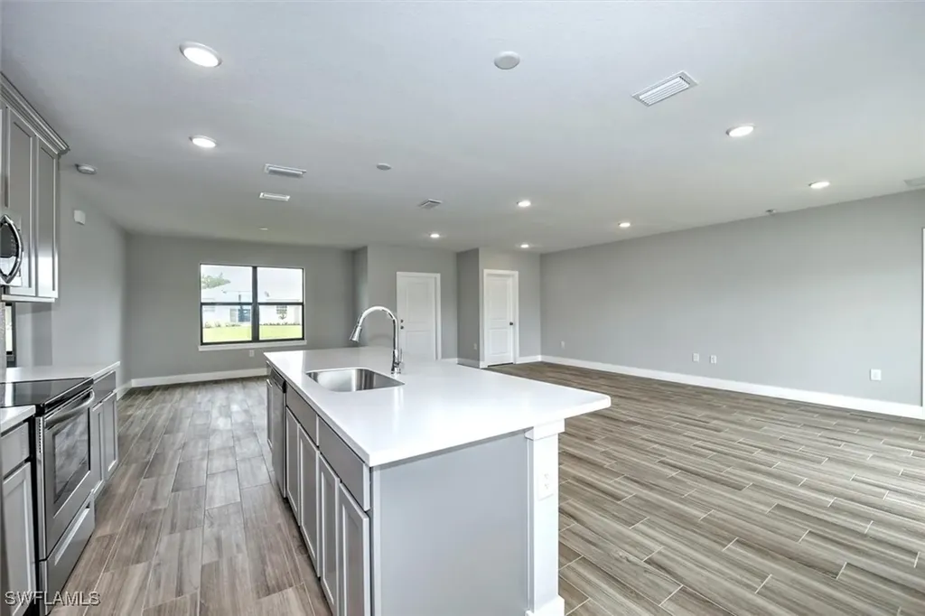 3331 NW 5th Street Cape Coral FL 33993