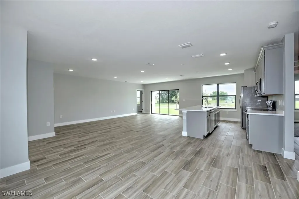 3331 NW 5th Street Cape Coral FL 33993