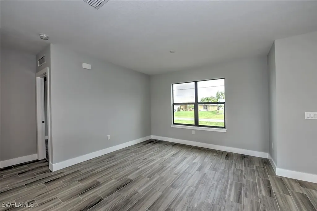 3331 NW 5th Street Cape Coral FL 33993