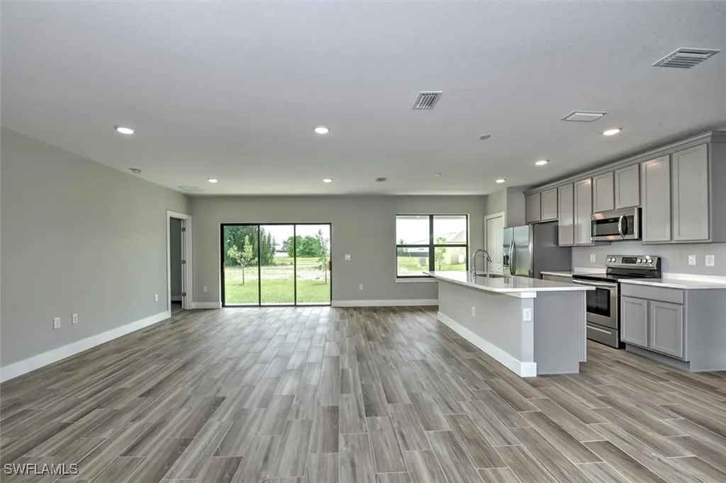 3331 NW 5th Street Cape Coral FL 33993