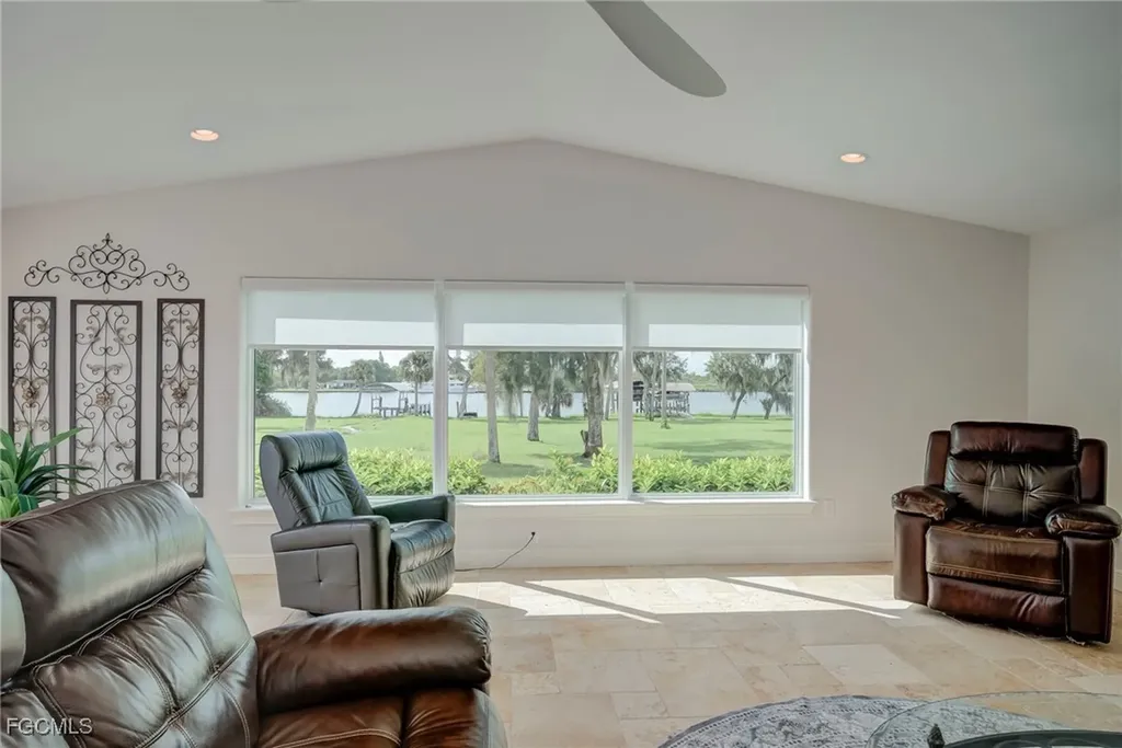 14200 Duke Highway Alva FL 33920