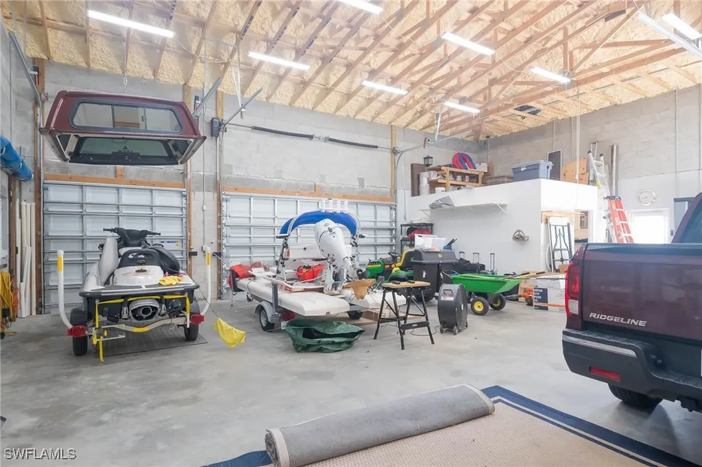 14200 Duke Highway Alva FL 33920