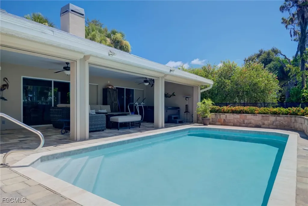 14200 Duke Highway Alva FL 33920