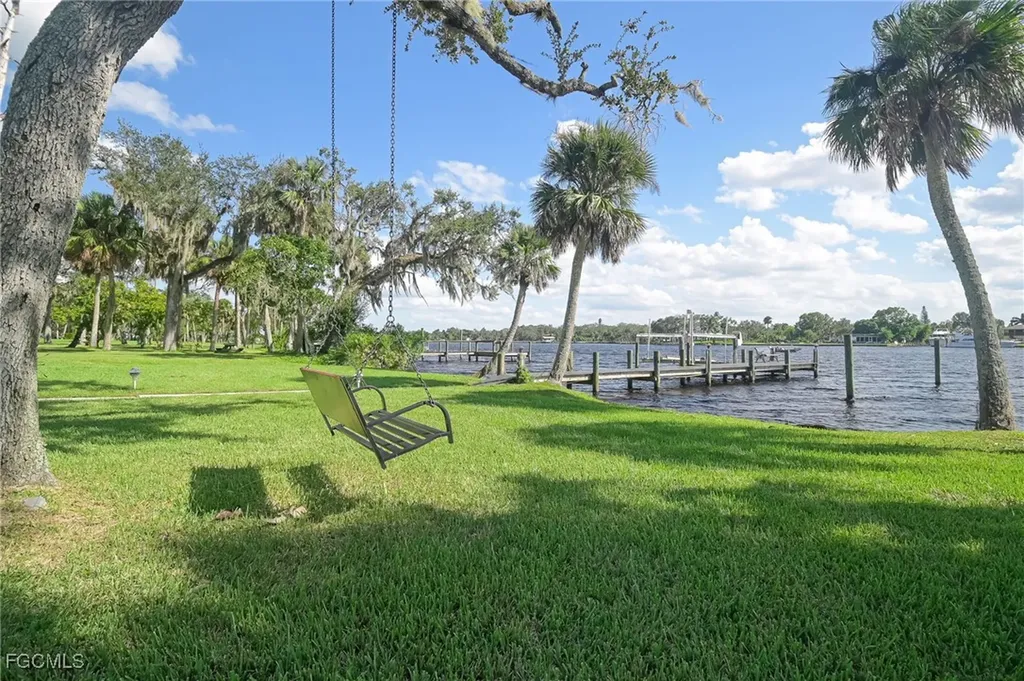 14200 Duke Highway Alva FL 33920