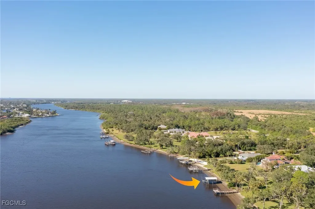 14200 Duke Highway Alva FL 33920