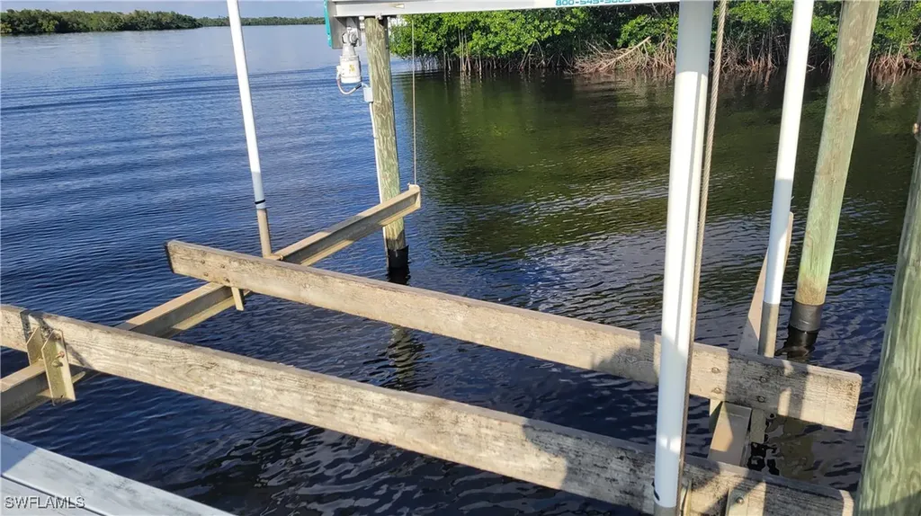 324 Shoreland Drive Fort Myers FL 33905