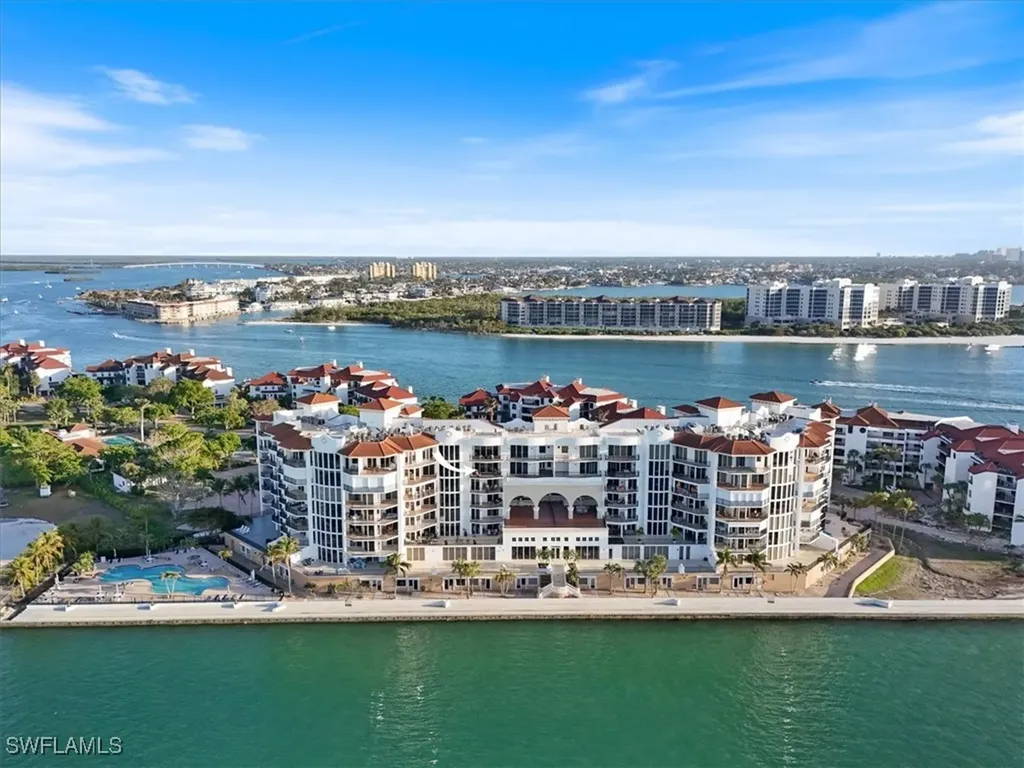 700 La Peninsula Boulevard Naples FL 34113