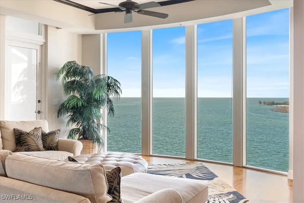 700 La Peninsula Boulevard Naples FL 34113