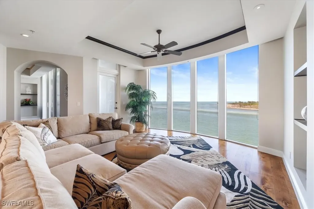 700 La Peninsula Boulevard Naples FL 34113