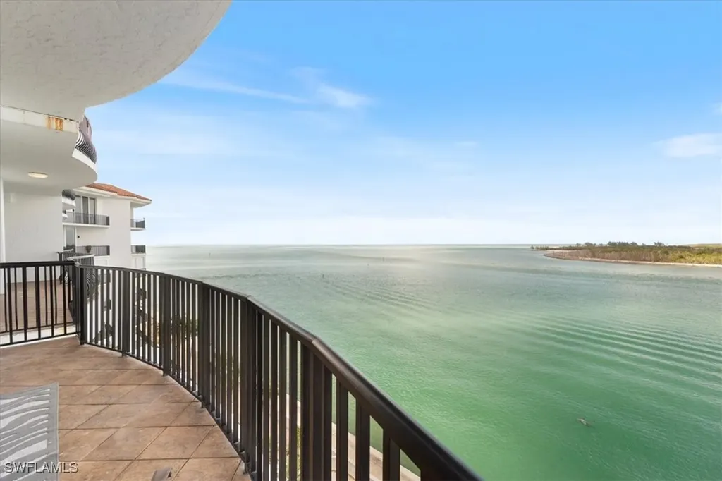 700 La Peninsula Boulevard Naples FL 34113