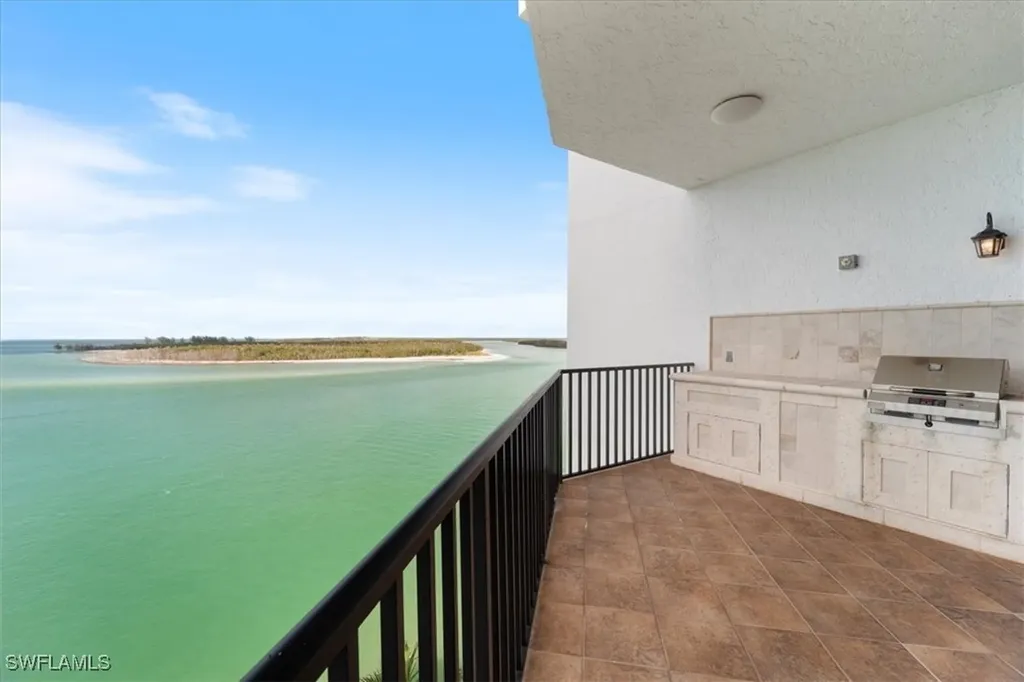 700 La Peninsula Boulevard Naples FL 34113
