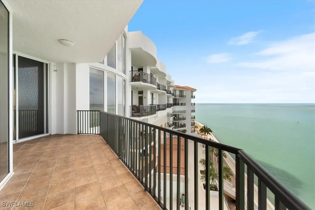 700 La Peninsula Boulevard Naples FL 34113
