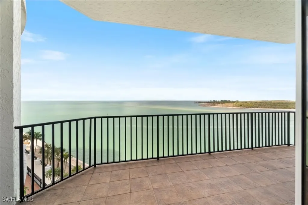 700 La Peninsula Boulevard Naples FL 34113