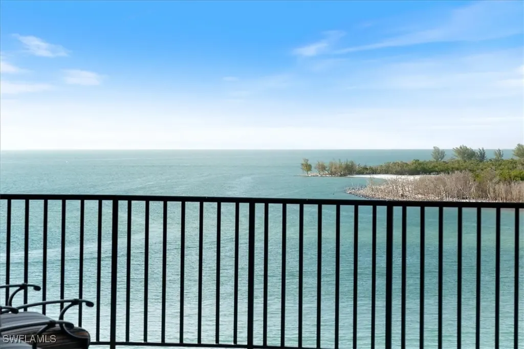 700 La Peninsula Boulevard Naples FL 34113