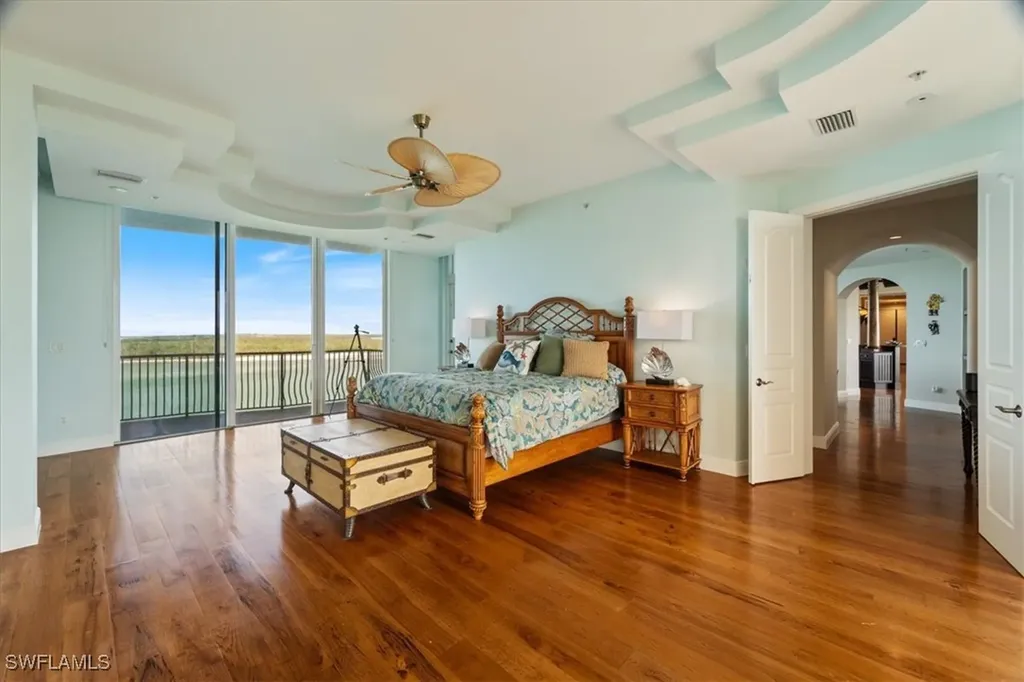 700 La Peninsula Boulevard Naples FL 34113