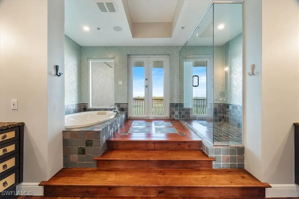 700 La Peninsula Boulevard Naples FL 34113