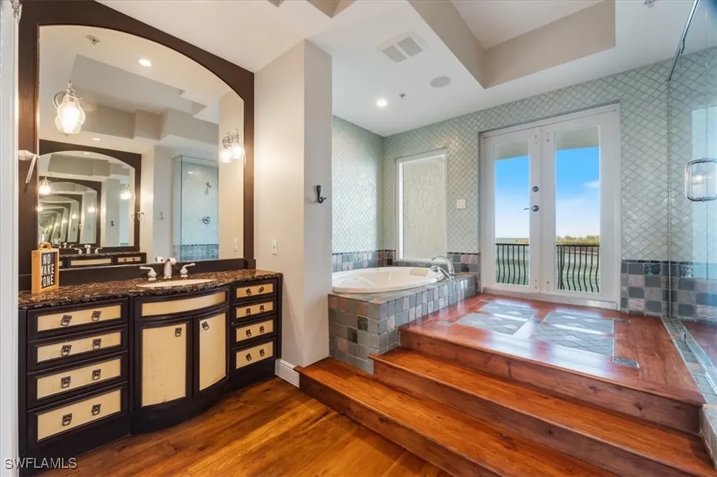 700 La Peninsula Boulevard Naples FL 34113