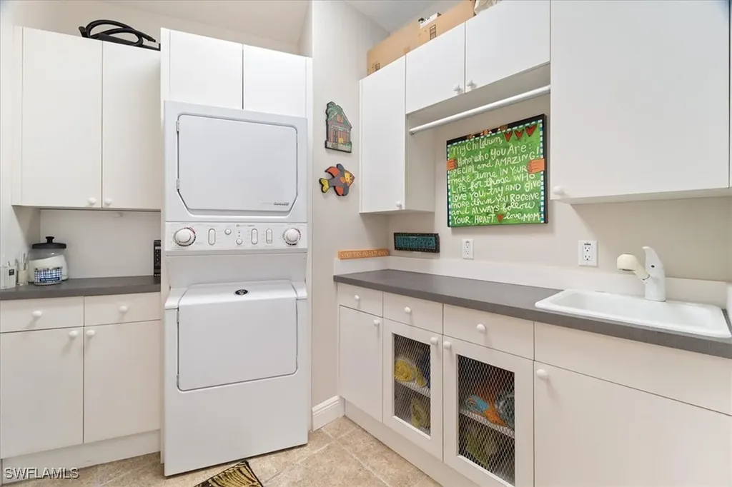 700 La Peninsula Boulevard Naples FL 34113
