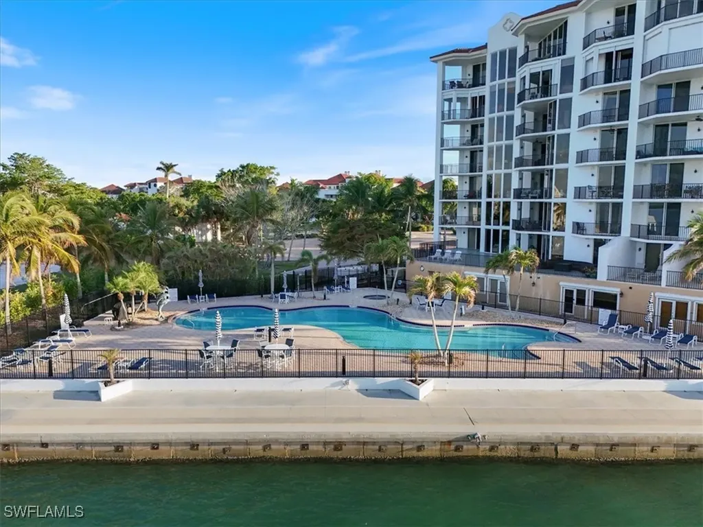 700 La Peninsula Boulevard Naples FL 34113