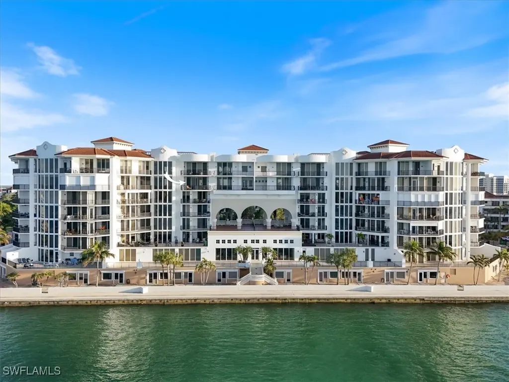 700 La Peninsula Boulevard Naples FL 34113