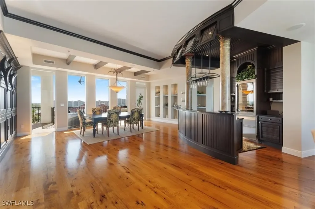 700 La Peninsula Boulevard Naples FL 34113