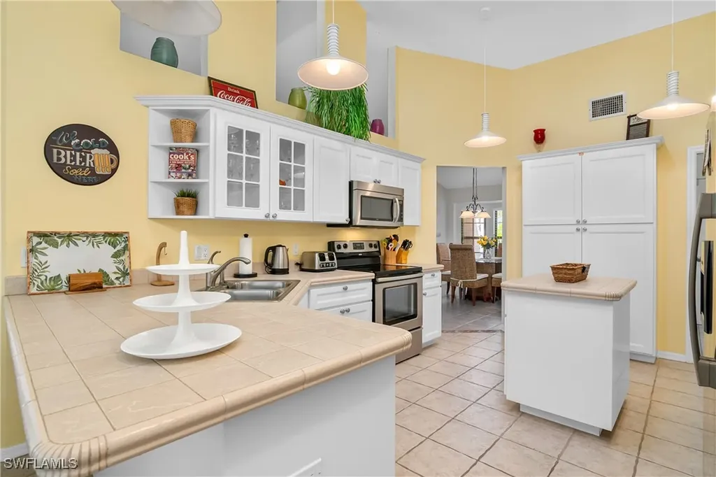 1416 Wellington Court Cape Coral FL 33904
