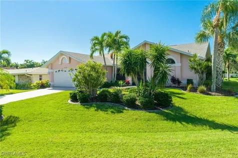 1416 Wellington Court Cape Coral FL 33904