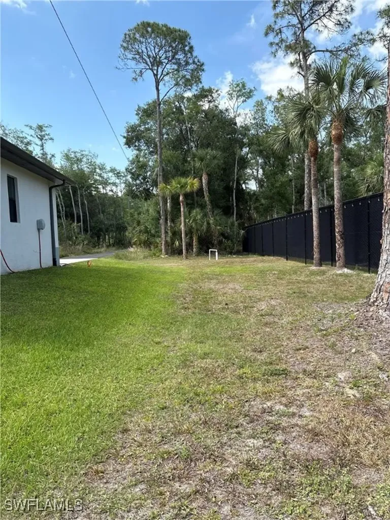 2524 64th Avenue NE Naples FL 34120