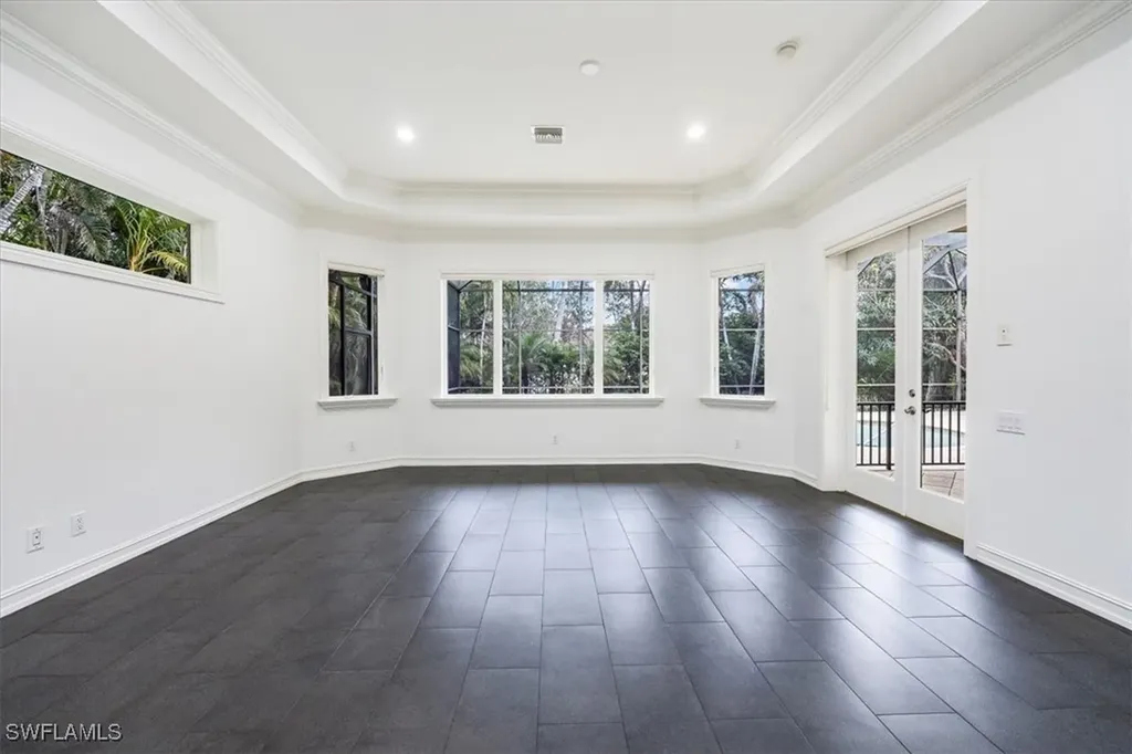 3110 Crayton Road Naples FL 34103
