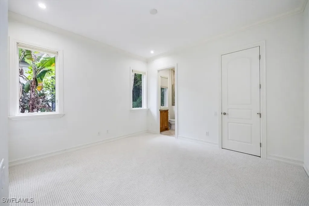 3110 Crayton Road Naples FL 34103