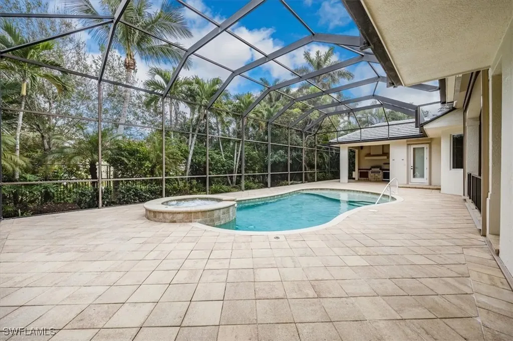 3110 Crayton Road Naples FL 34103